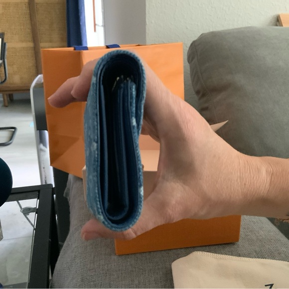 ****SOLD*****Louis Vuitton M82959 2024 Denim Victorine Wallet - Picture 13 of 16